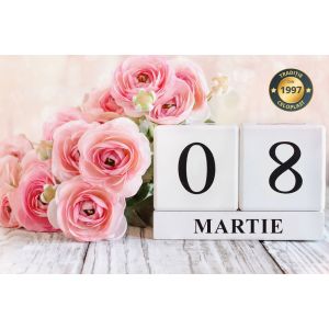 8 Martie – O zi dedicată femeilor speciale, sărbătorită cu flori și accesorii floristice deosebite